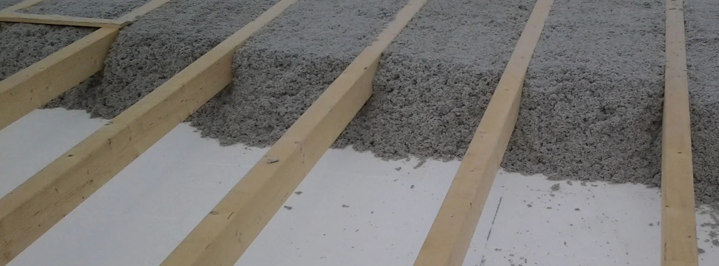 Miért válasszuk a cellulóz szigetelés?
                  Környezetbarát és hatékony megoldás otthonod védelmében!